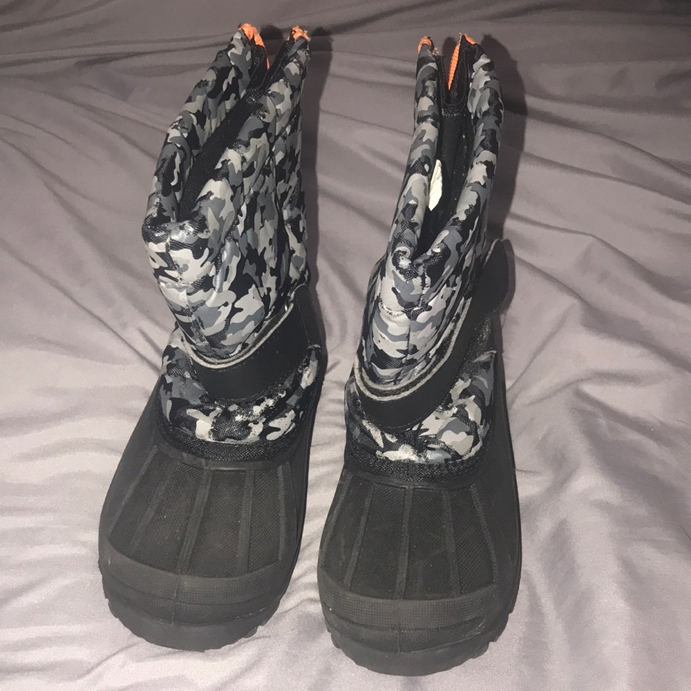 Thermolite kids snow boots